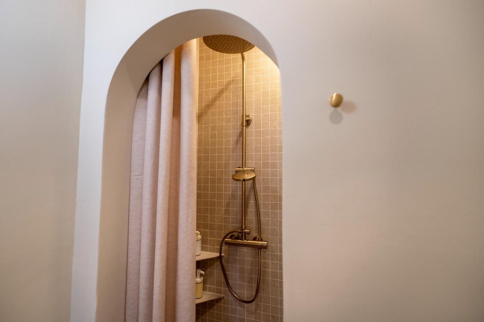 Mina Nai Apartment Ferrol Buitenkant foto